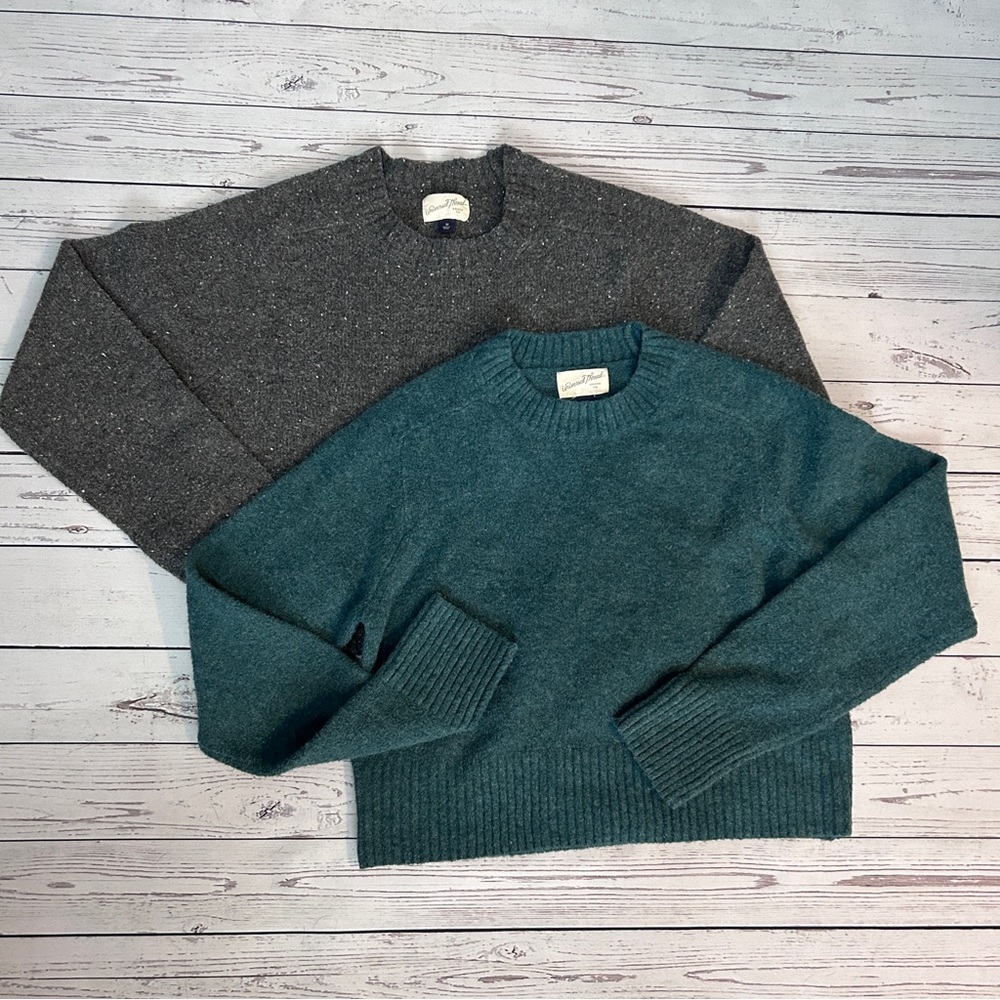 Grey and Green Women’s Cropped Sweaters Size M